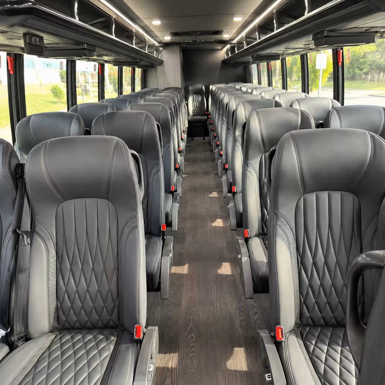 lynn 30 passenger minibus rental