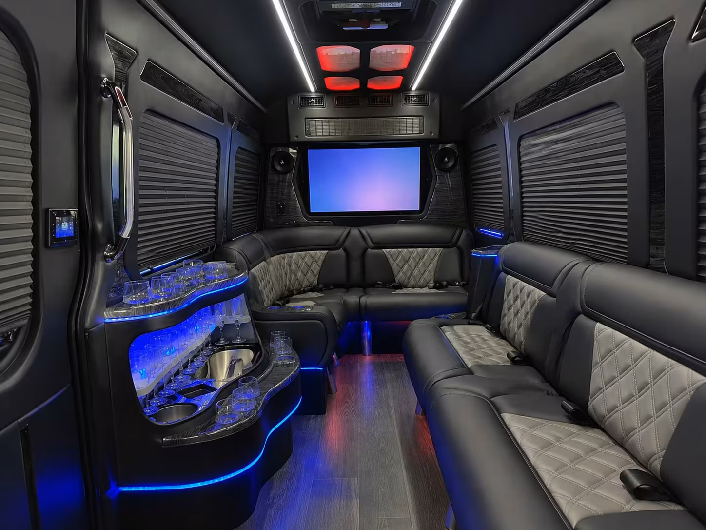 outdoor field trip bus rentals in lynn and saugus